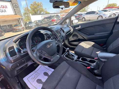 Used 2017 Kia Forte LX FWD image 11