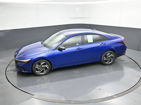 Certified 2025 Hyundai Elantra Sport FWD image 48