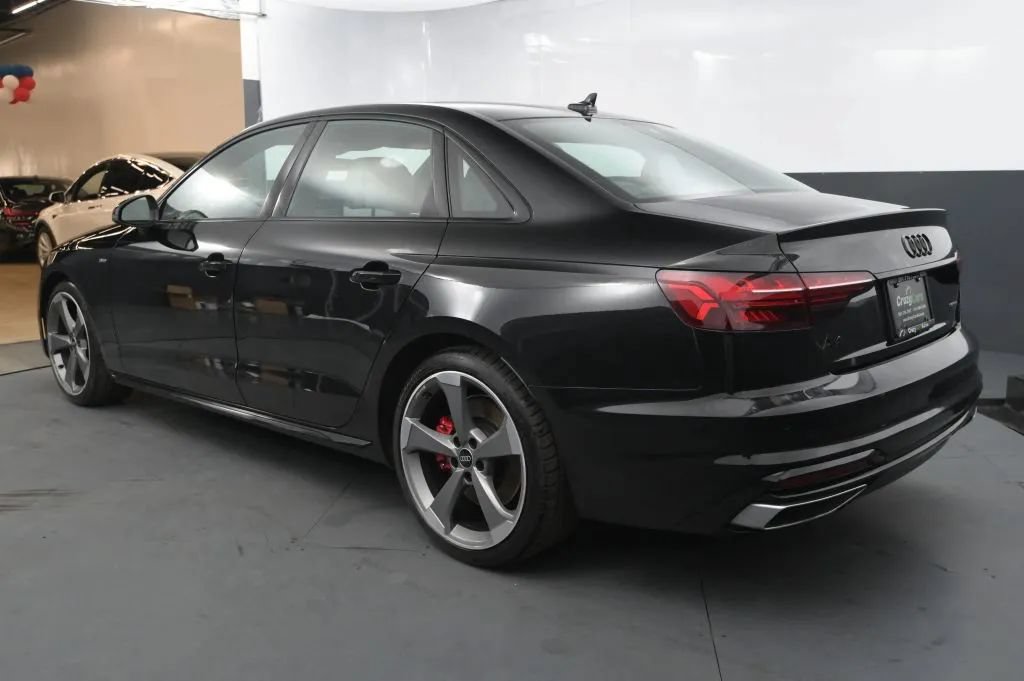 Used 2022 Audi A4 2.0T Premium Plus w/ Premium Plus Package AWD/4WD image 3