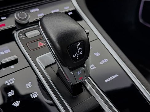 Certified 2022 Porsche Panamera 4 Platinum Edition AWD/4WD image 21