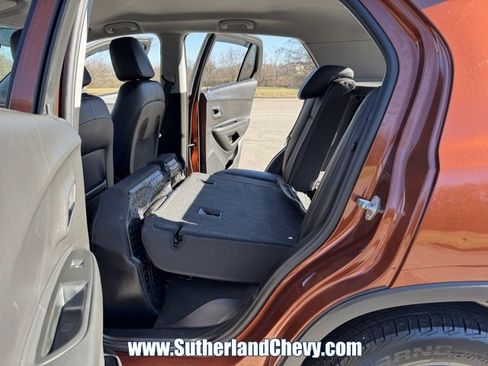 Used 2019 Chevrolet Trax LT w/ LT Convenience Package image 32