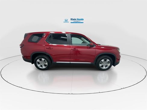 New 2025 Honda Pilot EX-L image 3