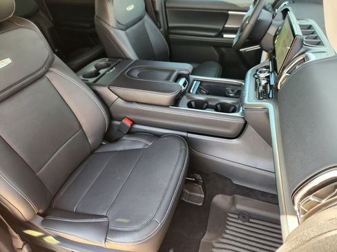 New 2025 Ford Expedition Max Platinum image 14