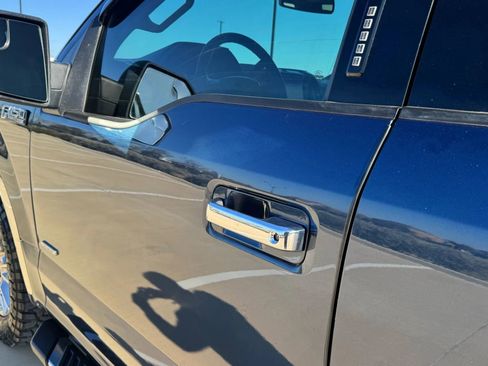 Used 2017 Ford F150 XLT w/ Equipment Group 302A Luxury image 19