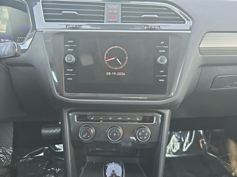 Used 2024 Volkswagen Tiguan Wolfsburg Edition FWD image 17