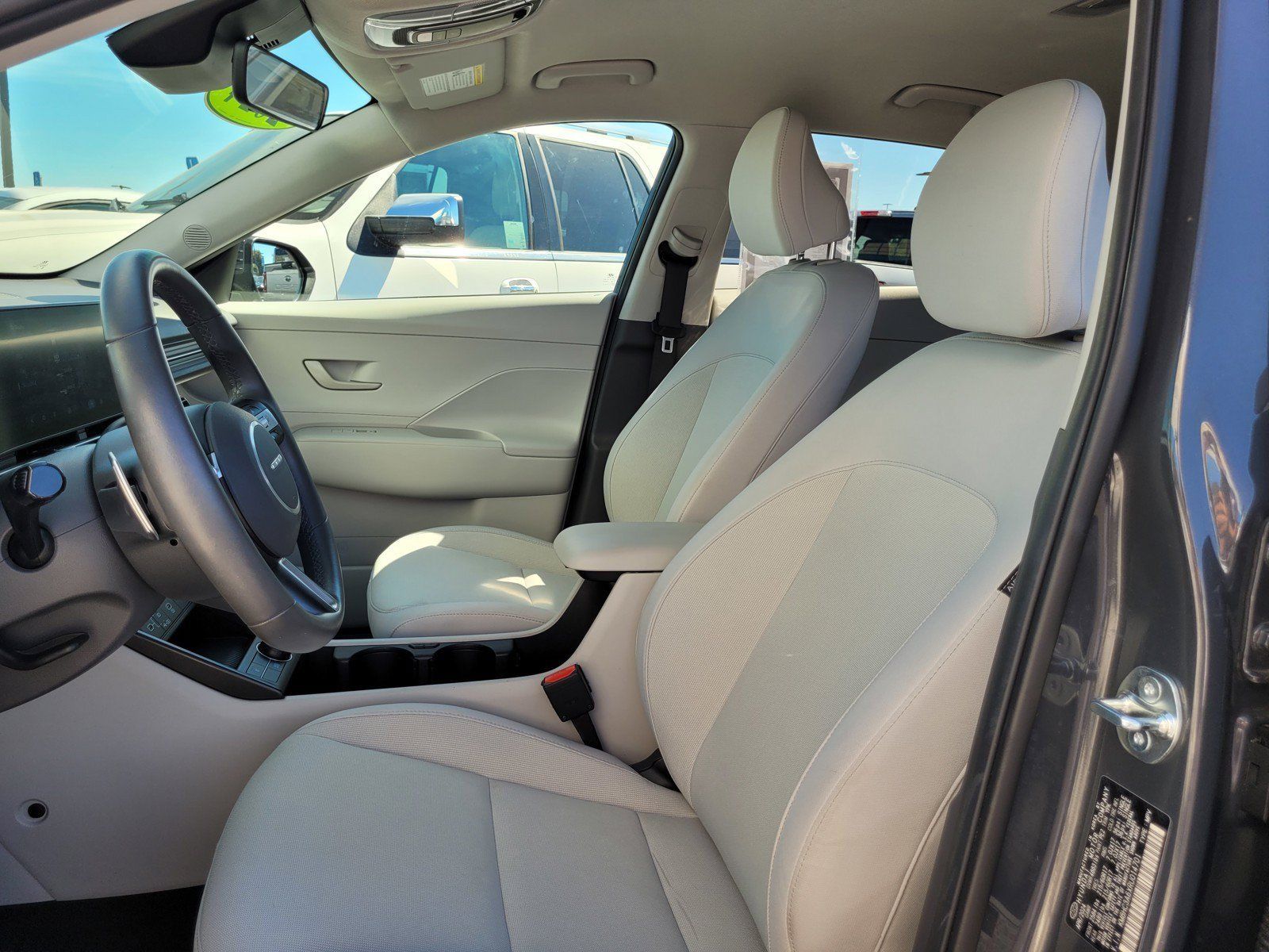 Used 2024 Hyundai Kona SEL FWD image 11