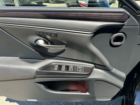 Used 2019 Lexus ES 300h w/ Premium Package FWD image 7