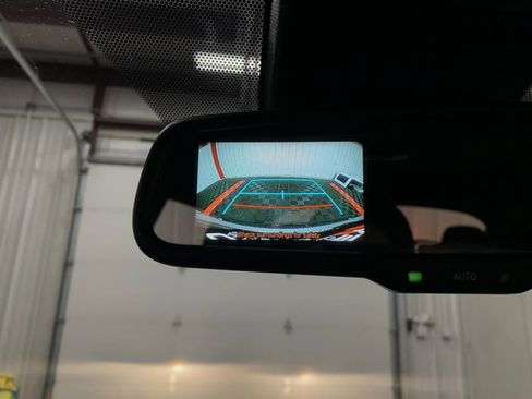 Used 2018 Toyota C-HR XLE image 32