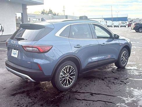 New 2026 Ford Escape SE image 7
