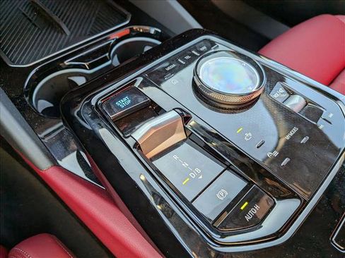 Used 2025 BMW i5 eDrive40i w/ Premium Package image 15