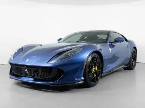 Used 2019 Ferrari 812 Superfast RWD image 2