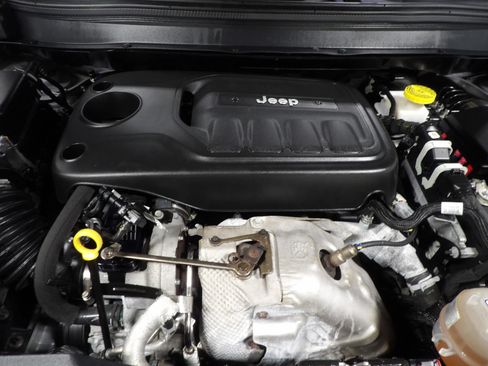 Used 2020 Jeep Cherokee Limited AWD/4WD image 7