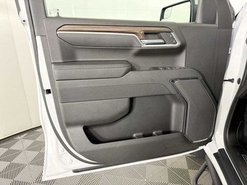 Used 2023 Chevrolet Silverado 1500 LT w/ Protection Package AWD/4WD image 8