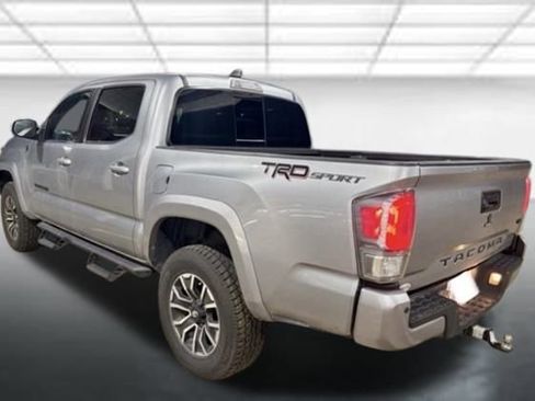 Used 2021 Toyota Tacoma TRD Sport w/ TRD Premium Sport Package image 3