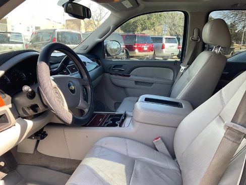 Used 2013 Chevrolet Tahoe LTZ image 7