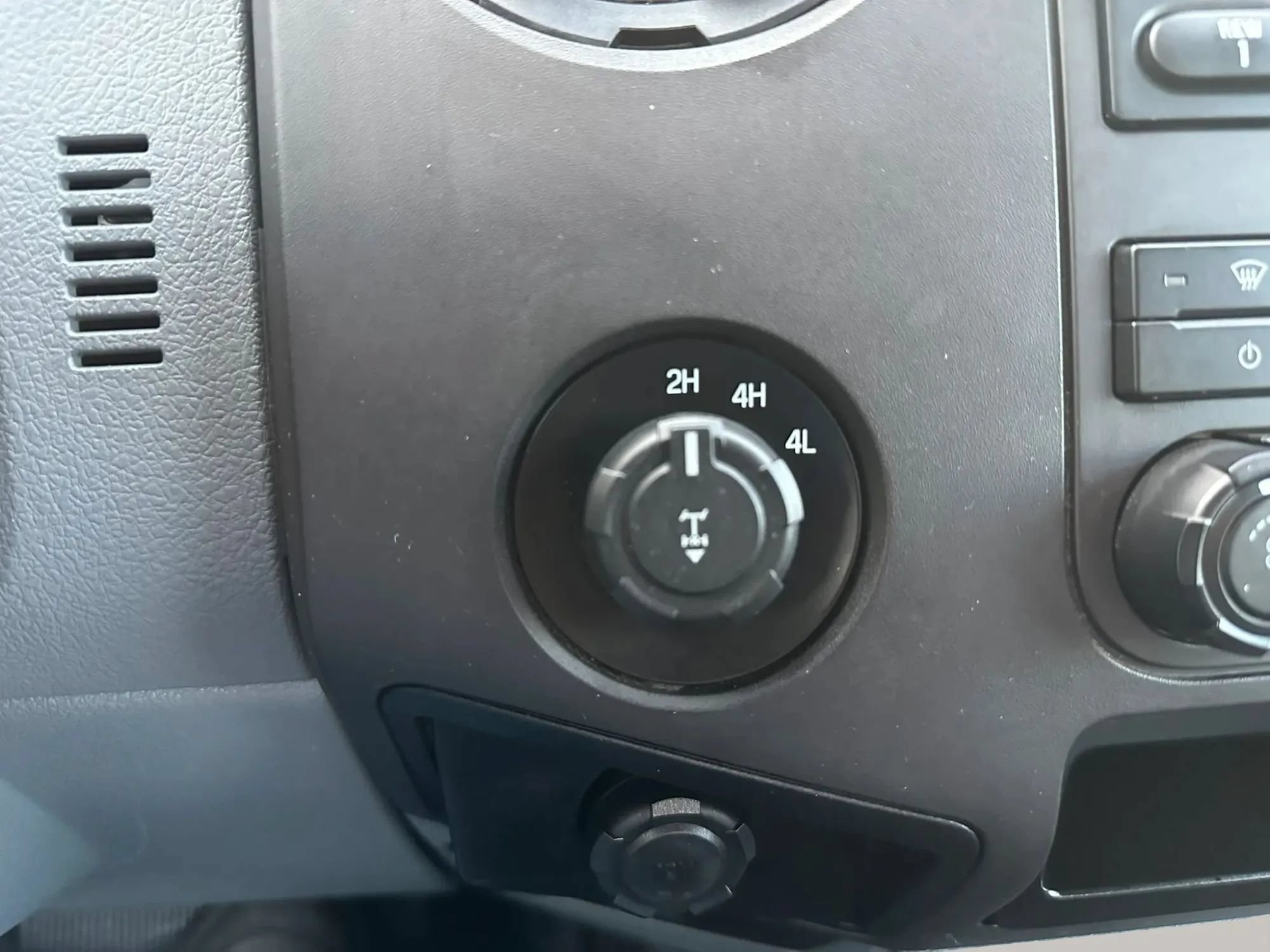 Used 2015 Ford F250 XL AWD/4WD image 30