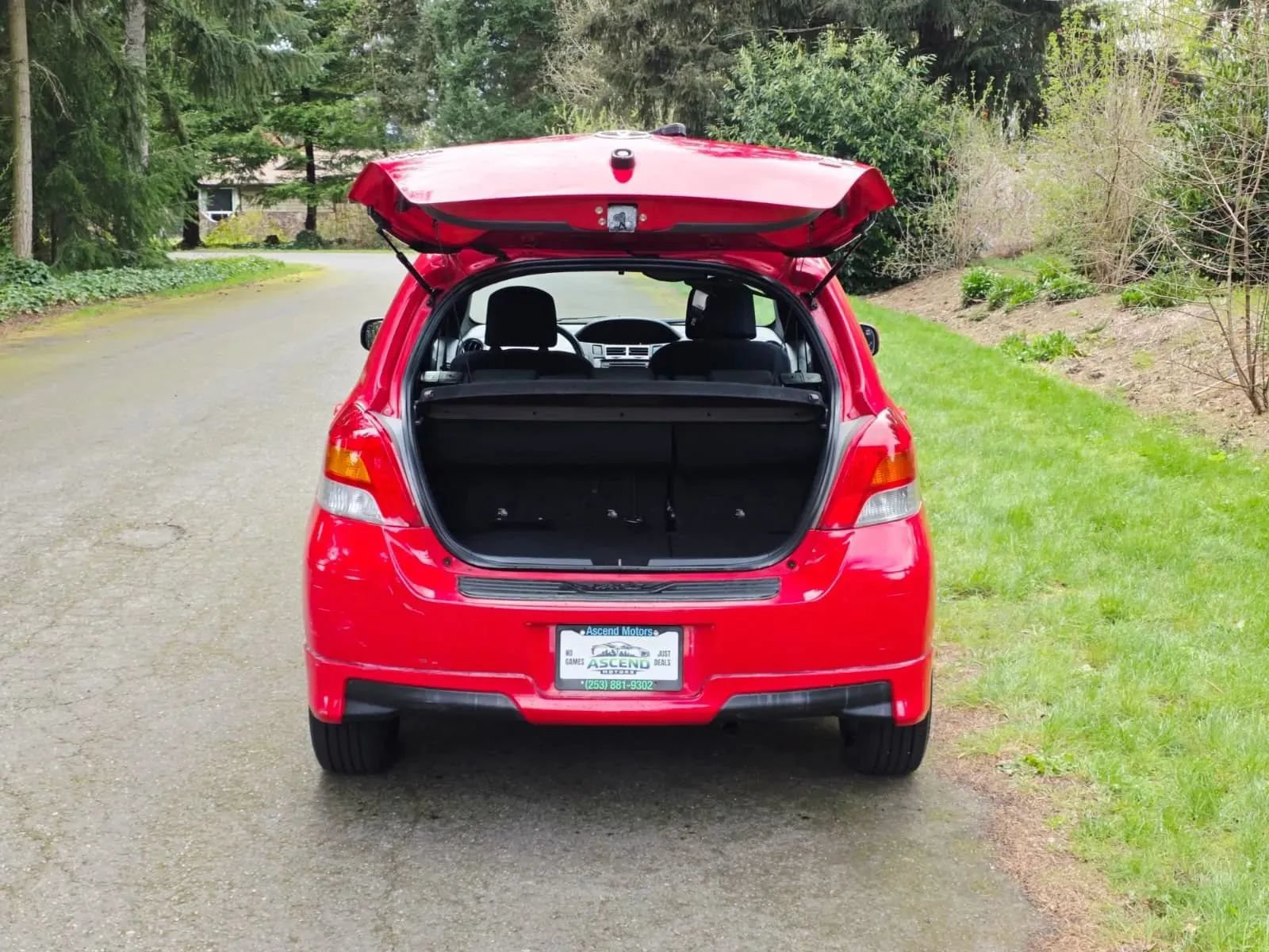 Used 2009 Toyota Yaris S w/ PWR Pkg w/Alloy Wheels FWD image 17