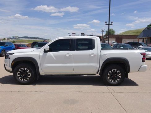 Used 2024 Nissan Frontier PRO-4X w/ Technology Package AWD/4WD image 3