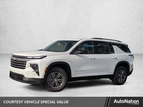 New 2026 Chevrolet Traverse LT image 1