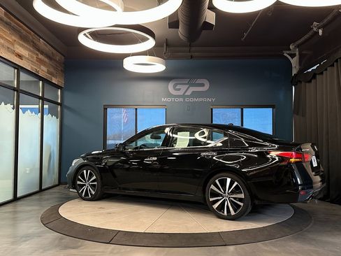 Used 2019 Nissan Altima 2.5 Platinum image 5