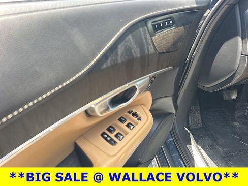 Used 2024 Volvo XC90 B6 Ultimate w/ Protection Package Premier AWD/4WD image 16