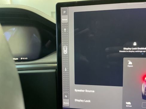 Used 2024 Tesla Model X image 39