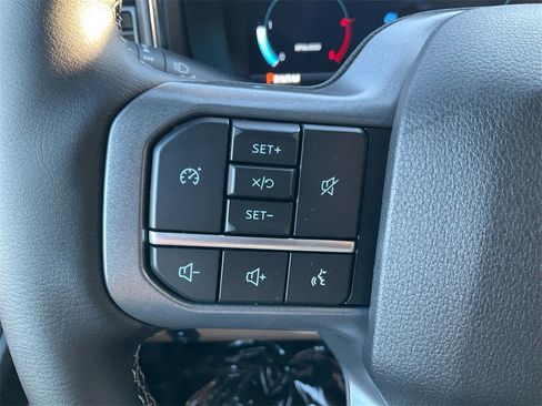 New 2026 Ford F250 Lariat w/ Chrome Package image 19