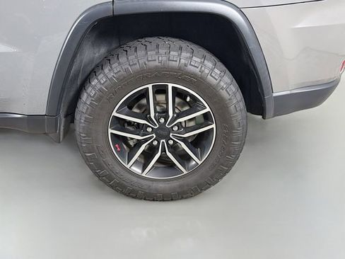 Used 2021 Jeep Grand Cherokee Trailhawk AWD/4WD image 36