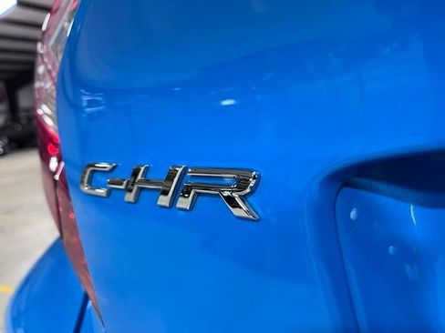 Used 2019 Toyota C-HR XLE FWD image 28