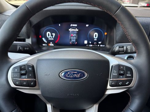 New 2026 Ford Explorer Active w/ Active Comfort Package image 24