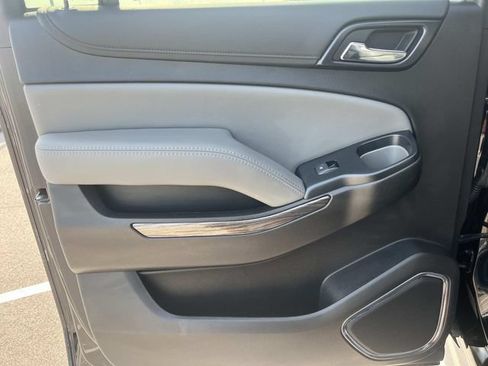 Used 2019 Chevrolet Suburban LT AWD/4WD image 21