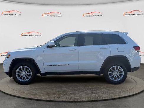 Used 2022 Jeep Grand Cherokee Laredo E AWD/4WD image 7