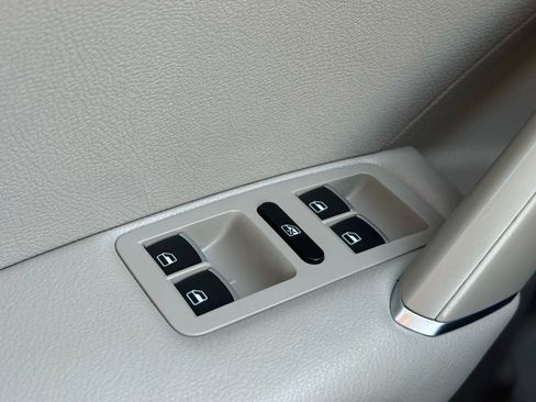 Used 2017 Volkswagen Passat 1.8T S image 34