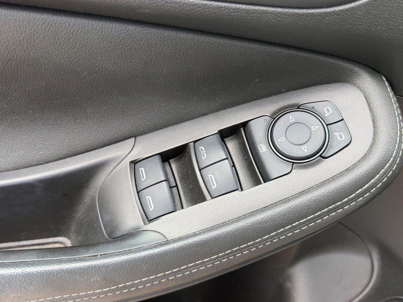 Used 2025 Buick Encore GX Preferred FWD image 17