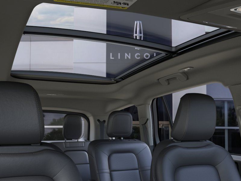 New 2026 Lincoln Aviator 2WD image 22