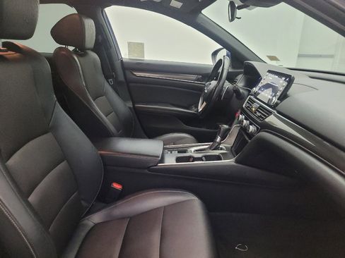 Used 2018 Honda Accord Sport image 21