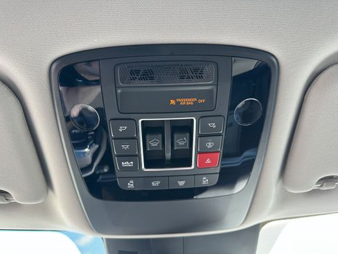 New 2026 Kia Carnival SX FWD image 34