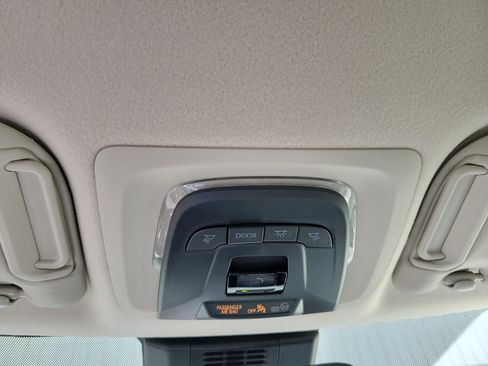 Used 2025 Toyota Corolla LE image 30