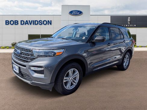 Certified 2023 Ford Explorer XLT w/ Equipment Group 202A AWD/4WD image 1