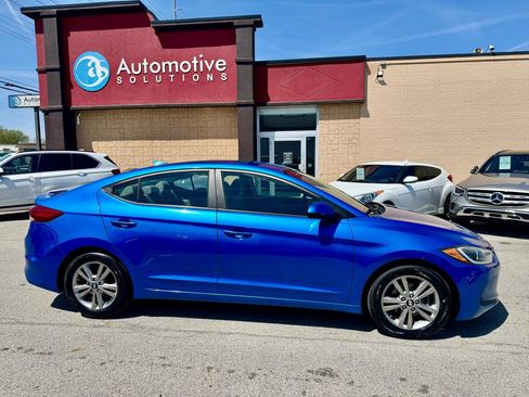 Used 2017 Hyundai Elantra SE image 6
