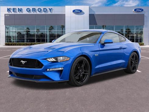 Used 2020 Ford Mustang GT RWD image 3