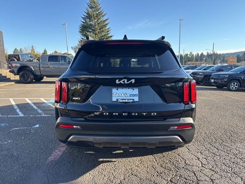 Used 2022 Kia Sorento S image 6