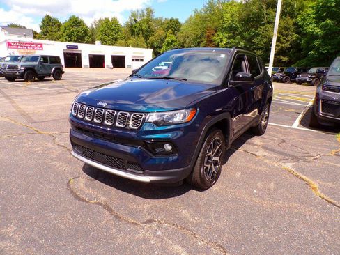 New 2026 Jeep Compass Limited w/ Sun, Sound & Navigation Group AWD/4WD image 1