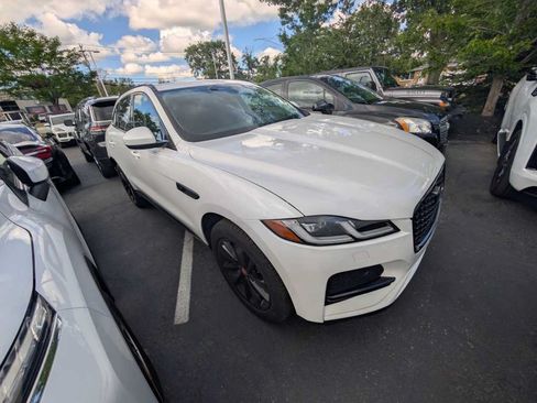 Used 2023 Jaguar F-PACE S AWD/4WD image 2