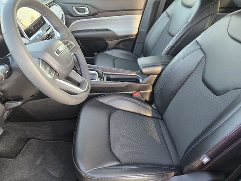 Certified 2022 Jeep Compass Latitude image 14