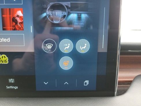 Certified 2023 Lincoln Nautilus Reserve image 37