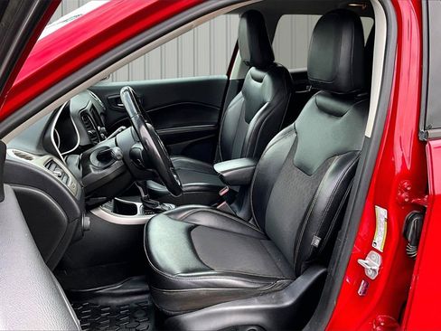 Used 2018 Jeep Compass Latitude image 15