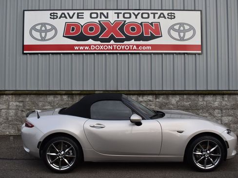 Used 2023 MAZDA MX-5 Miata Grand Touring image 8