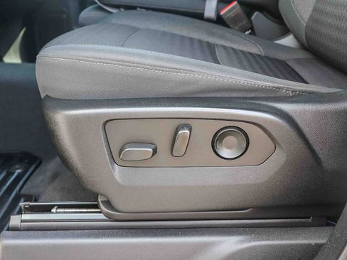 Used 2022 Chevrolet Silverado 1500 Custom RWD image 27