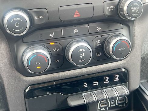 Used 2020 RAM 1500 Big Horn AWD/4WD image 15
